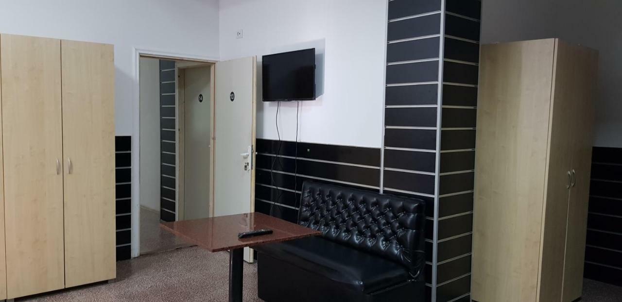 Hotel Dnd-X Pančevo Exterior foto